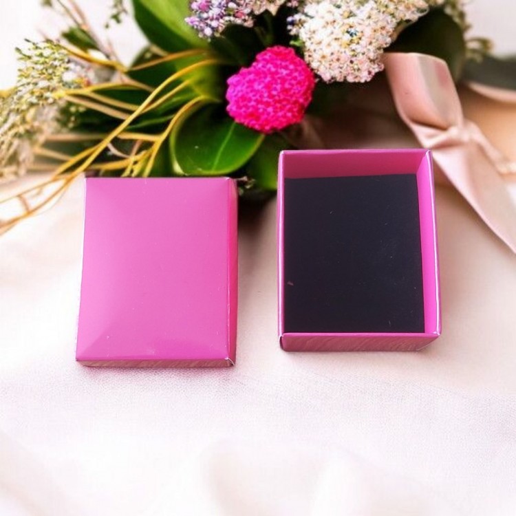 4x5 cm Süngerli Toptan Takı Kutusu - Yüzük ve Küpe İçin İdeal 4x5 cm Süngerli Toptan Takı Kutusu - Yüzük ve Küpe İçin İdeal