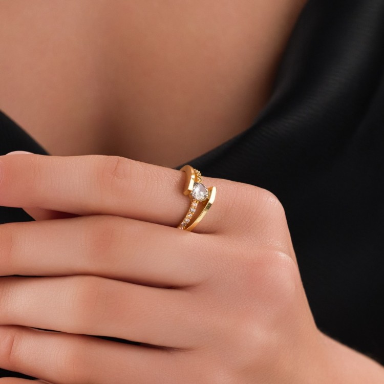 Zirkon Taşlı Çelik Tek Taş Alyans, Kararmaz Altın Renk, Parlak ve Zarif Model | Toptan Çelik Yüzük 18 Numara / 19 mm Zirkon Taşlı Çelik Tek Taş Alyans, Kararmaz Altın Renk, Parlak ve Zarif Model | Toptan Çelik Yüzük 18 Numara / 19 mm