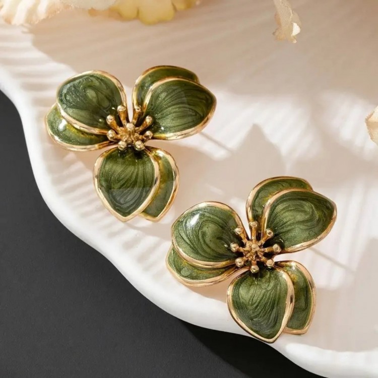 Büyük Çiçek Model Küpe, Sedefli Yeşil Renk & Gold Detaylı, Kararmaz Antialerjik Büyük Çiçek Model Küpe, Sedefli Yeşil Renk & Gold Detaylı, Kararmaz Antialerjik